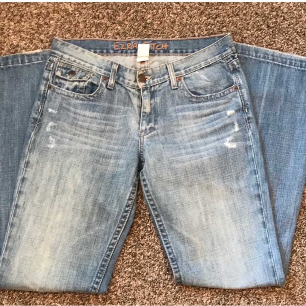 A&F Ezra Fitch bootcut jeans size 29